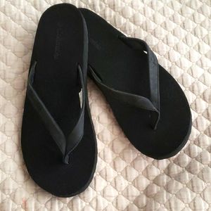 Columbia flip flops, sz 8